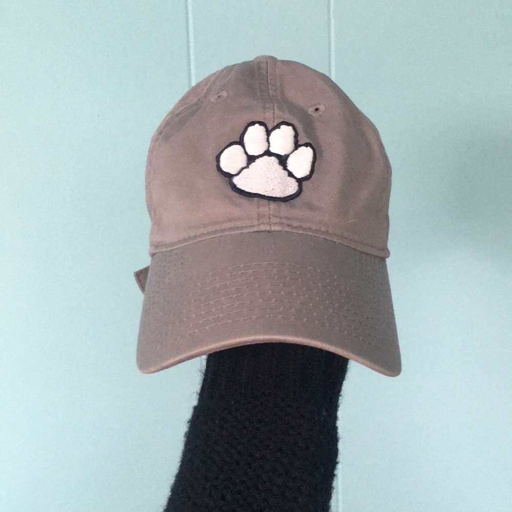 Paw print hat